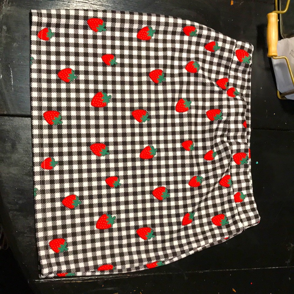Women’s strawberry 🍓 skirt